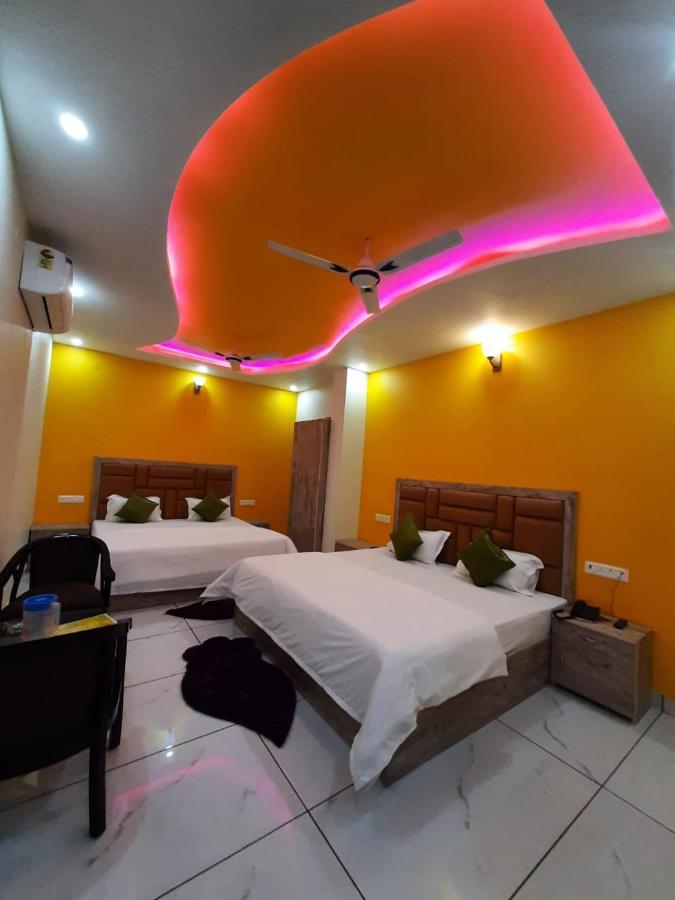 Hotel Ak Residency Haridwār Esterno foto
