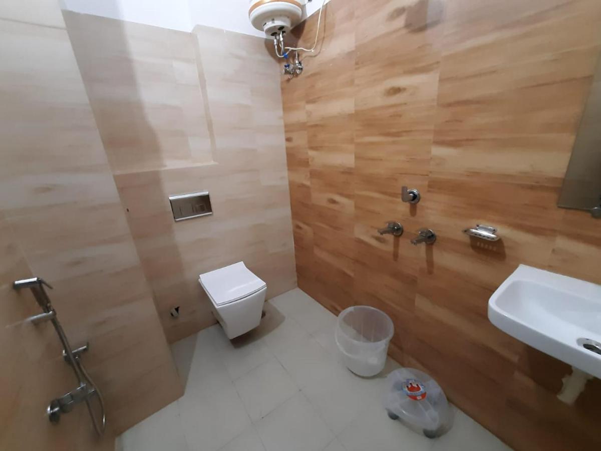 Hotel Ak Residency Haridwār Esterno foto