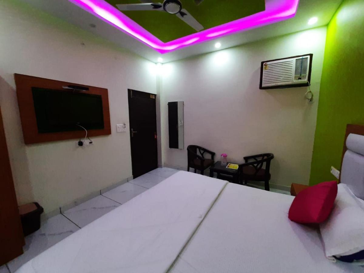 Hotel Ak Residency Haridwār Esterno foto